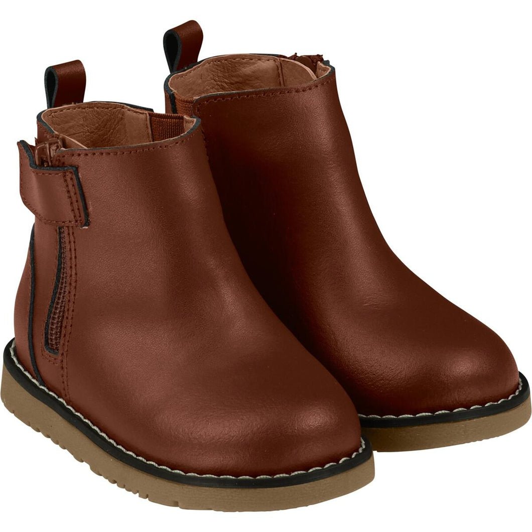 100% Leather Sloane Chelsea Boots
